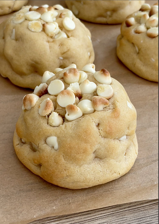 Original White Choc Chip NYC Chunks & Cream Cookie