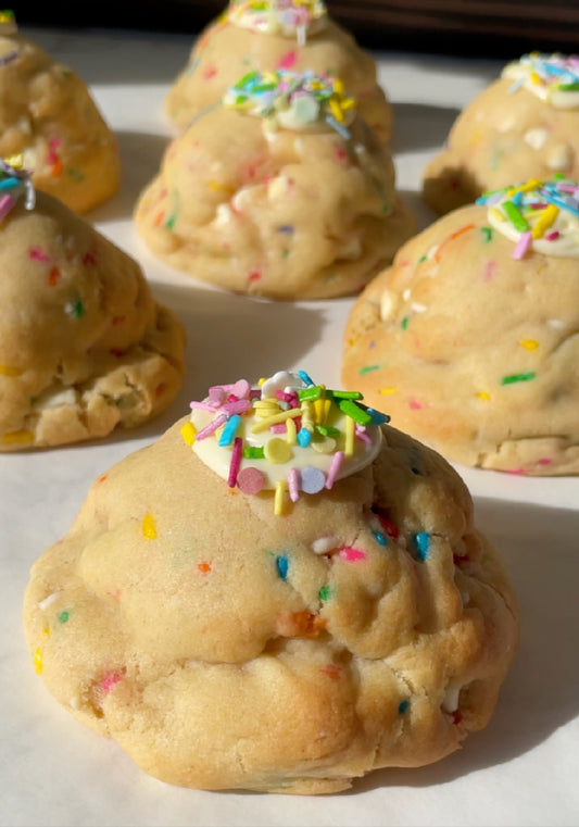Funfetti NYC Chunks & Cream Cookie